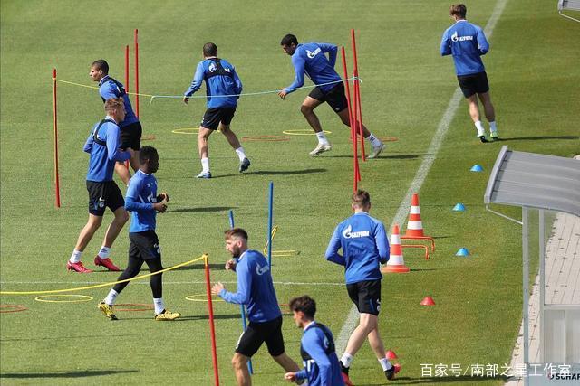 亚足联官方：泰山对阵光州时6人染黄，罚款6000美元